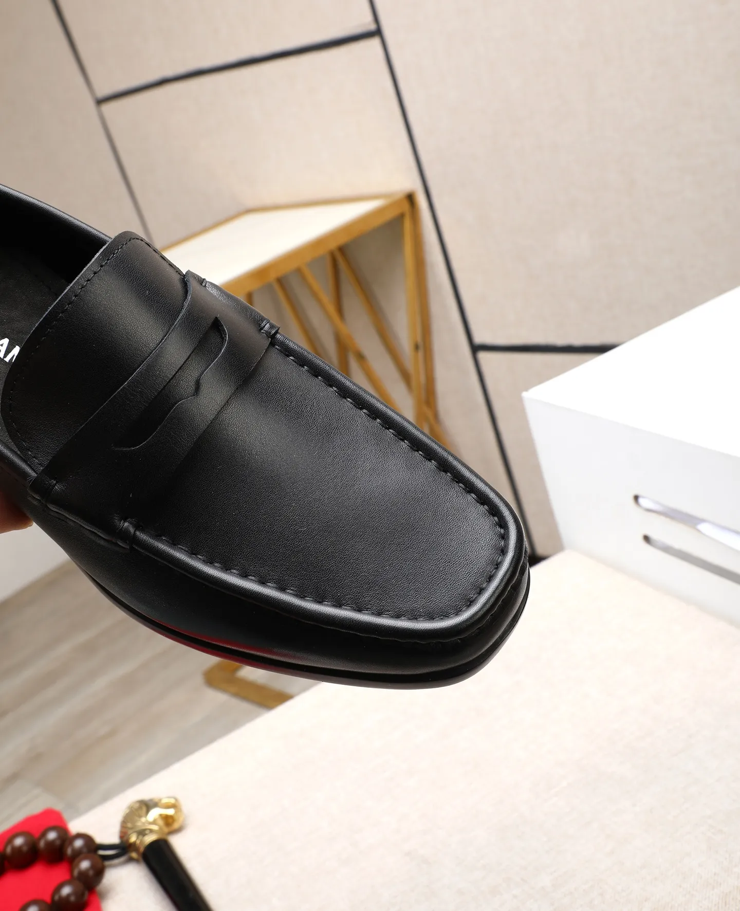 Men's clothing and shoes 💰700📛📛High-end goods! Salvatore Ferragamo is the world's top luxury footwear brand. It comes from Italy, the kingdom of fashion. It is famous all over the world for its traditional handmade design and novel styles... 🚶🏻🚶🏻 Top-quality suit shoes are sold simultaneously at the counter. This style is purely handmade. The fabric is imported Italian calfskin➕soft water-dyed cowhide lining. Specially available with original deep rubber outsole🌀🌀Size: 38➖44
